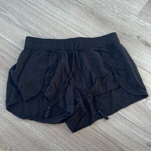 Aerie flowy black shorts